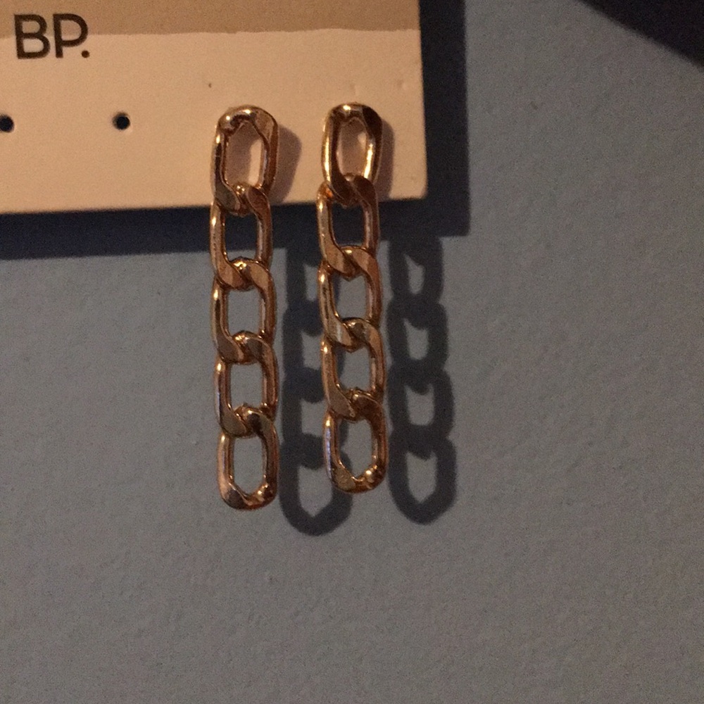 Pretty earrings 😍 never worn !